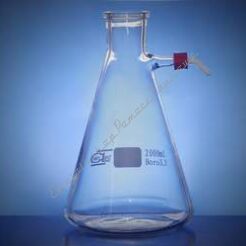 Kolba próżniowa z króćcem PP - 500 ml